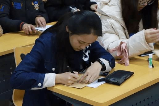 说明: E:\2018年资助育人主题教育活动\“心怀感恩 励志成长”资助育人主题教育活动官微推送材料\微信图片_20190114112934.jpg